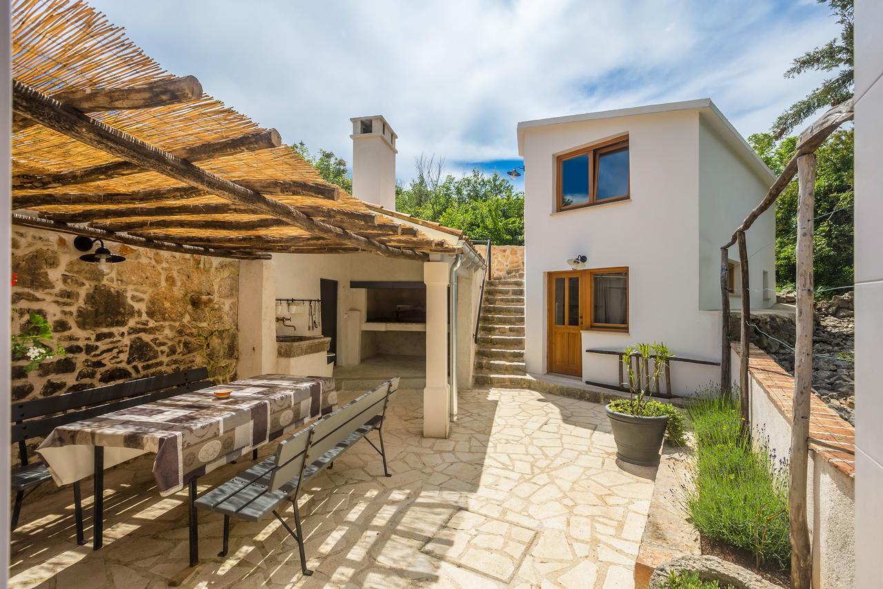 Holiday Home Jela Dobrinj Bagian luar foto