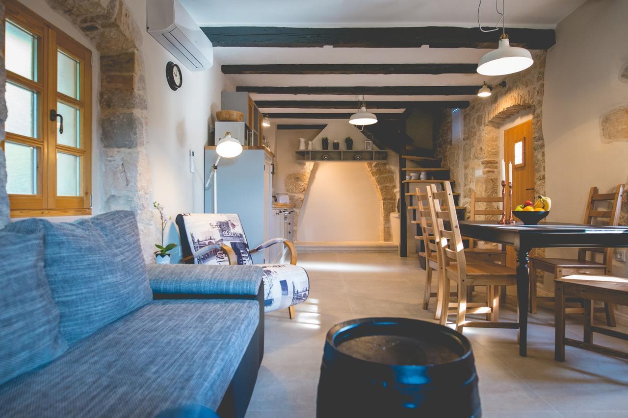 Holiday Home Jela Dobrinj Bagian luar foto