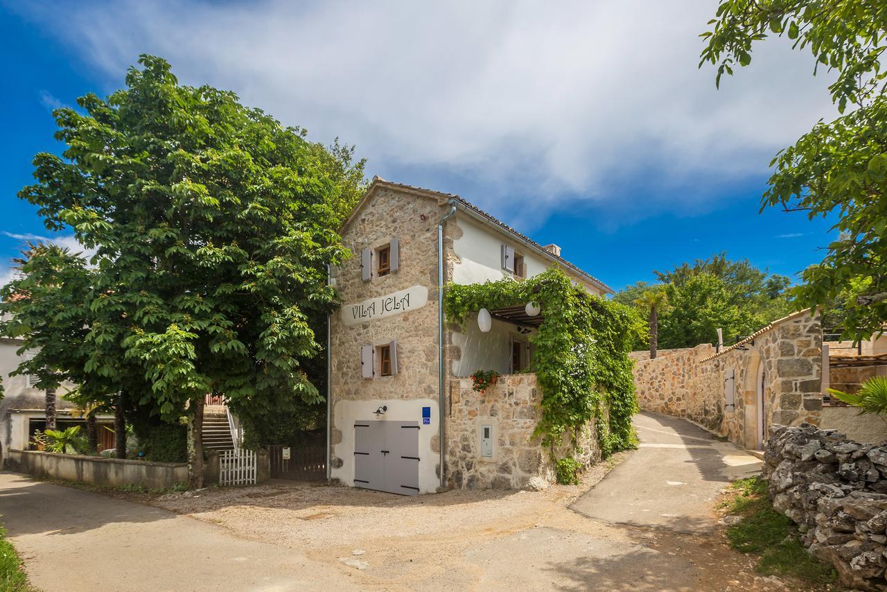 Holiday Home Jela Dobrinj Bagian luar foto