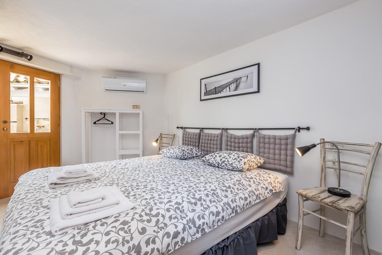 Holiday Home Jela Dobrinj Bagian luar foto